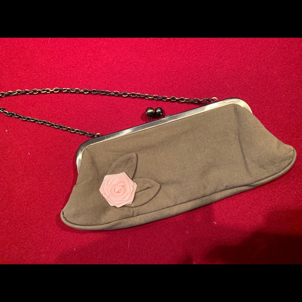 American eagle clutch purse
